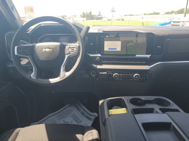 2026 Chevrolet Silverado 1500 LT photo 3