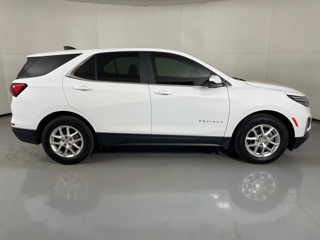 2024 Chevrolet Equinox LT photo 9