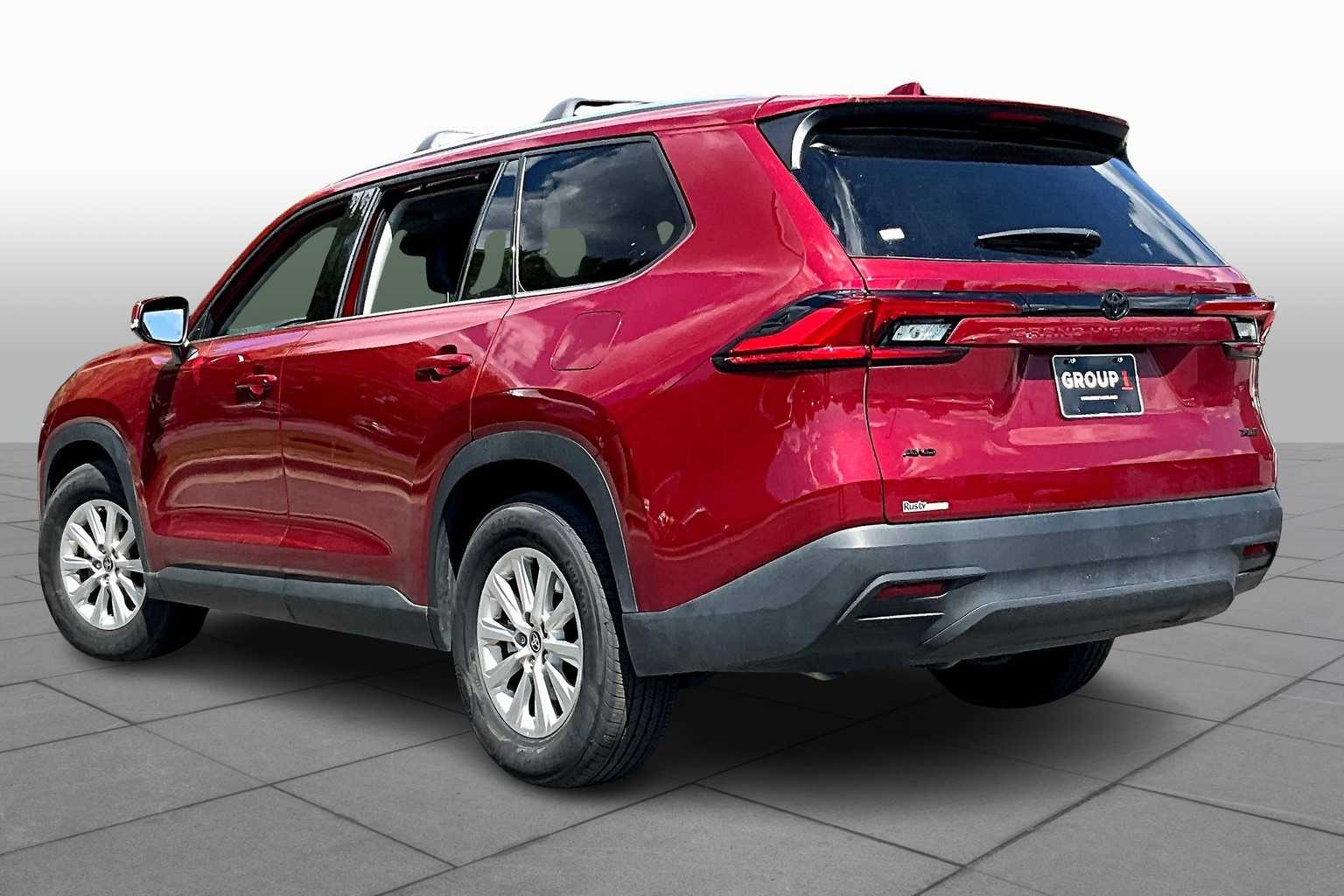 2024 Toyota Grand Highlander XLE AWD photo 10