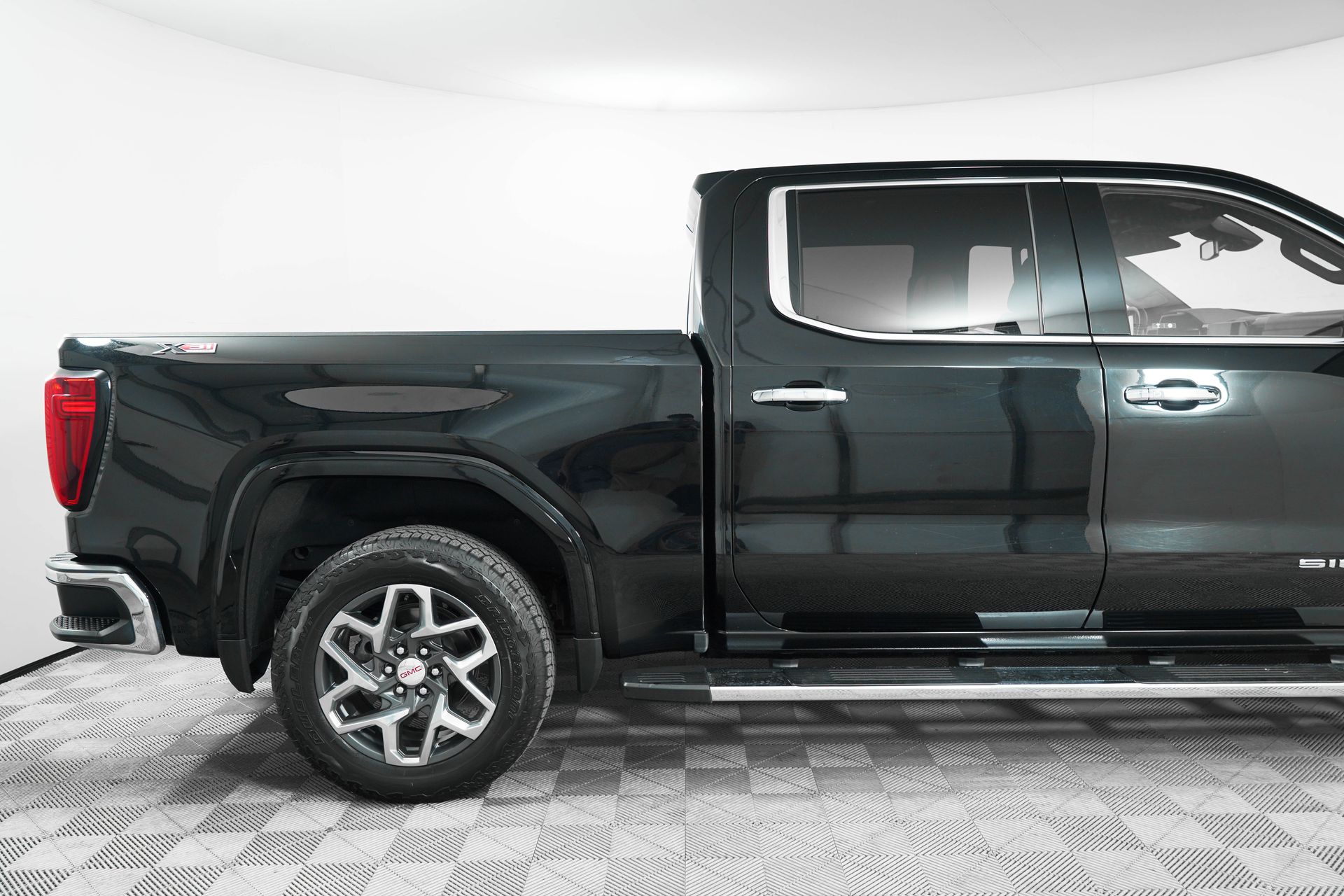 2023 Gmc Sierra 1500 SLT photo 9
