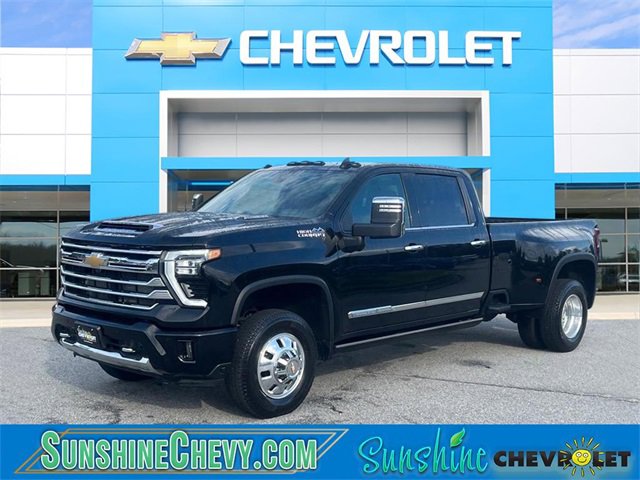 2024 Chevrolet Silverado 3500HD High Country's photo