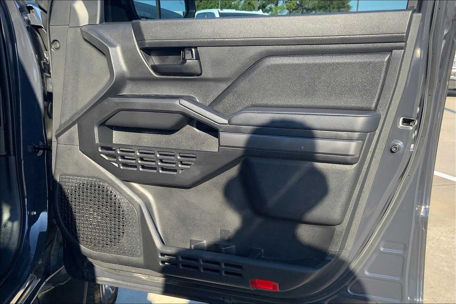 2024 Toyota Tacoma SR5 photo 21