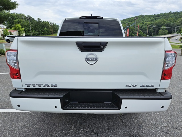 2023 Nissan Titan SV photo 6