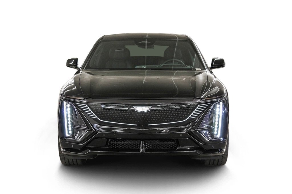 2026 Cadillac Lyriq photo 2