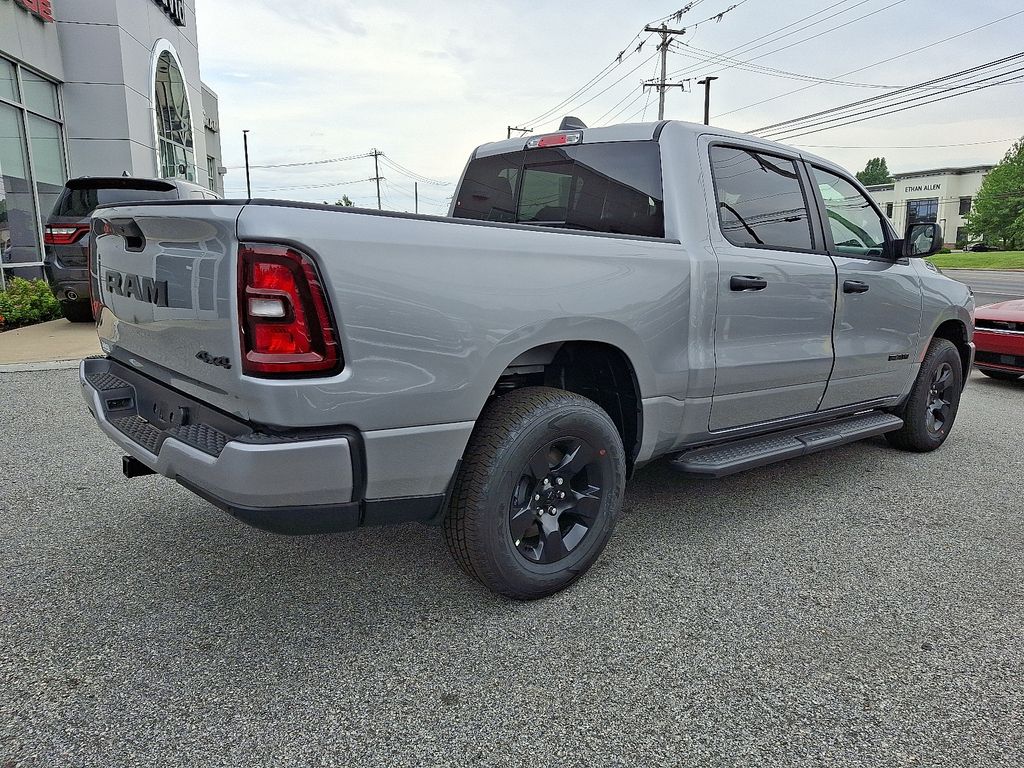2025 Ram 1500 Tradesman photo 3