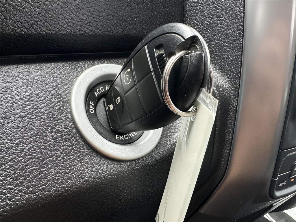 2021 Ram 1500 Classic Warlock photo 17