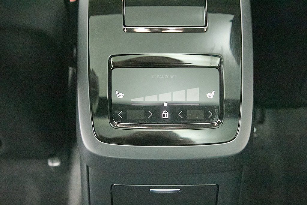 2024 VOLVO S90 - Image 21