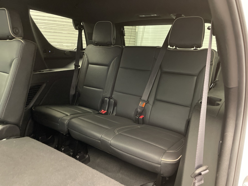 2024 Gmc Yukon SLT photo 19