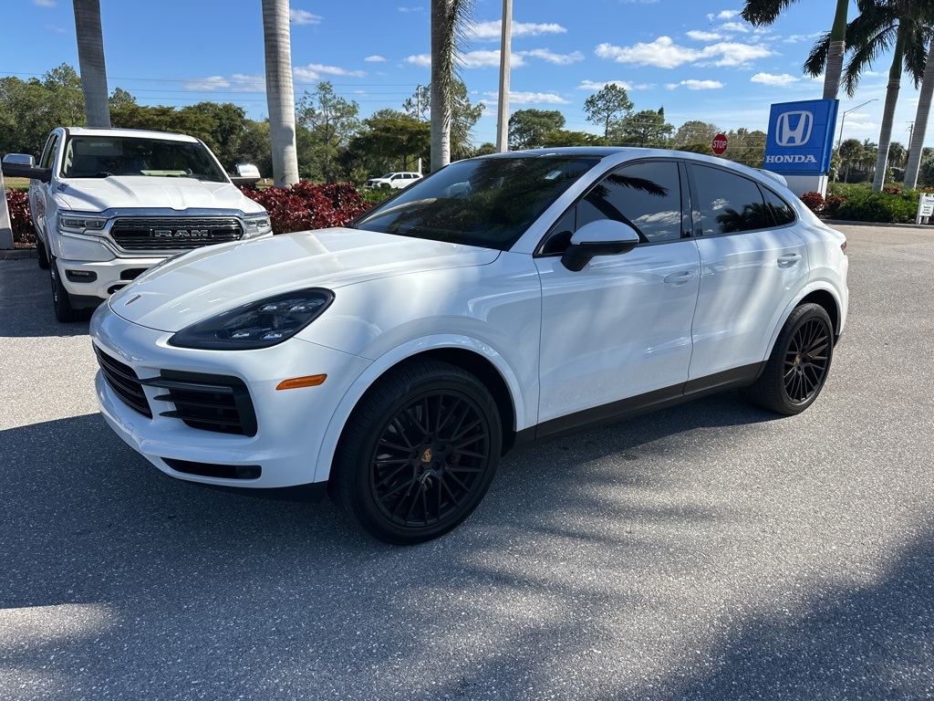 2022 Porsche Cayenne Coup Base's photo