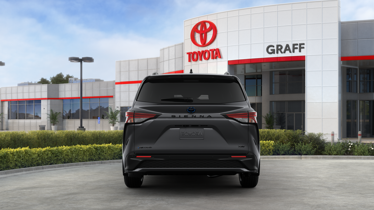 2025 Toyota Sienna XSE photo 8