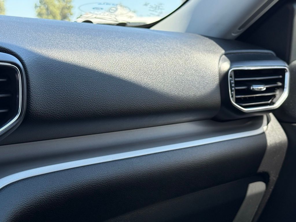 2023 Ford Explorer XLT photo 10