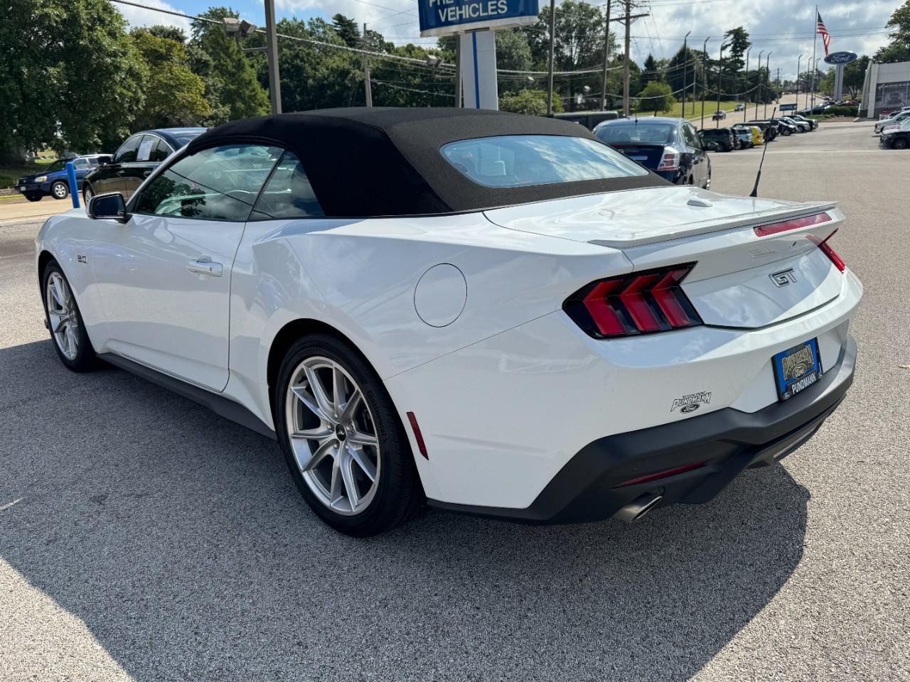 2024 Ford Mustang GT Premium Convertible photo 4