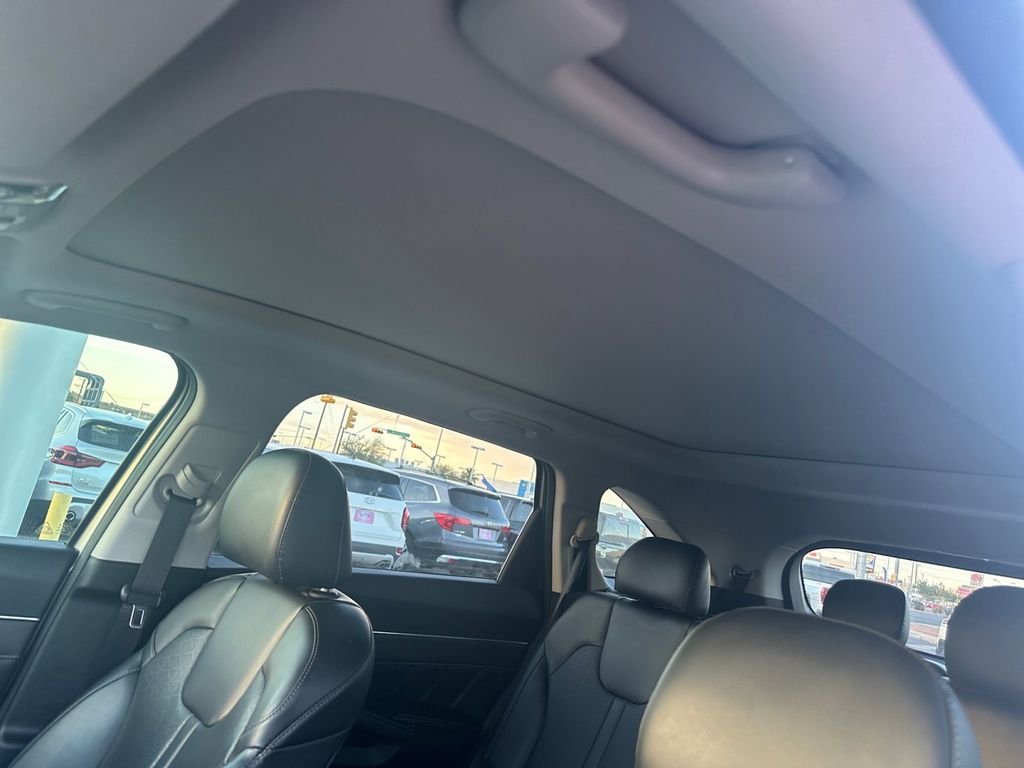 2022 Kia Sorento SX photo 18