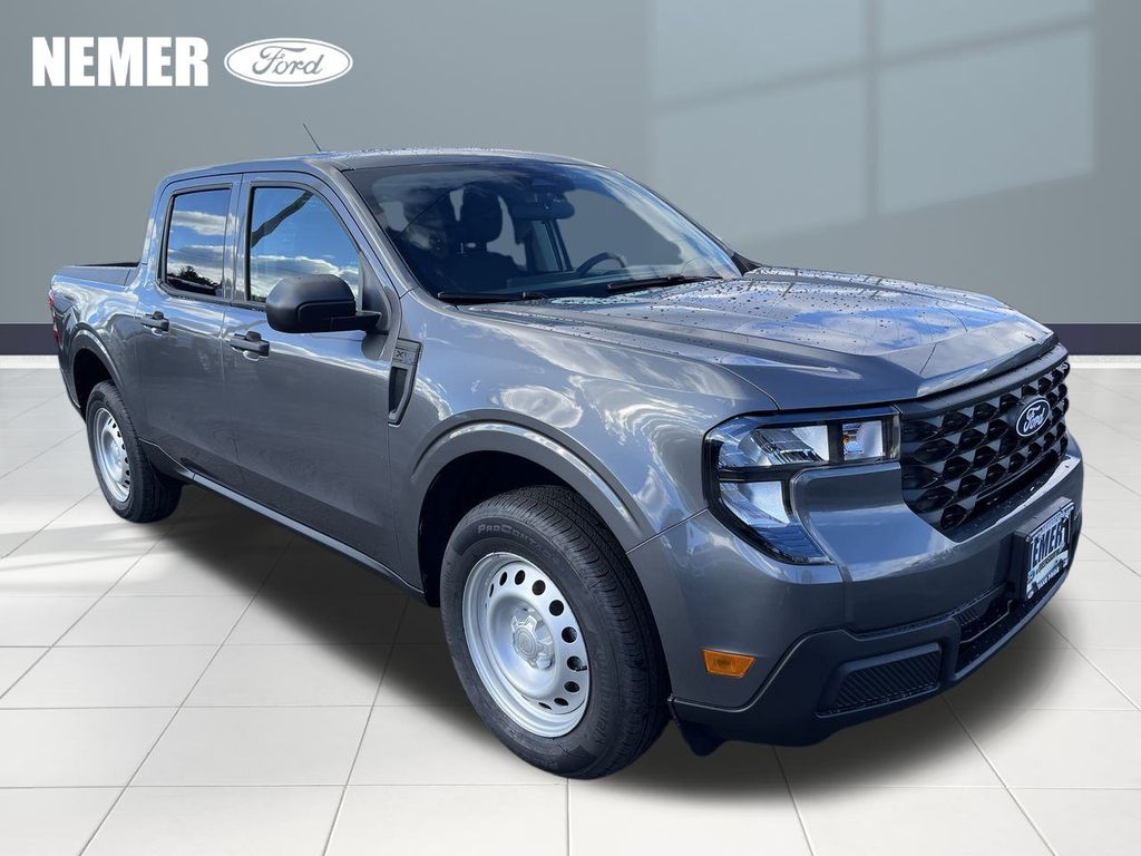 2025 Ford Maverick XL's photo