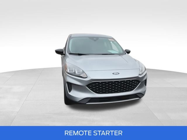 2022 Ford Escape SE photo 3
