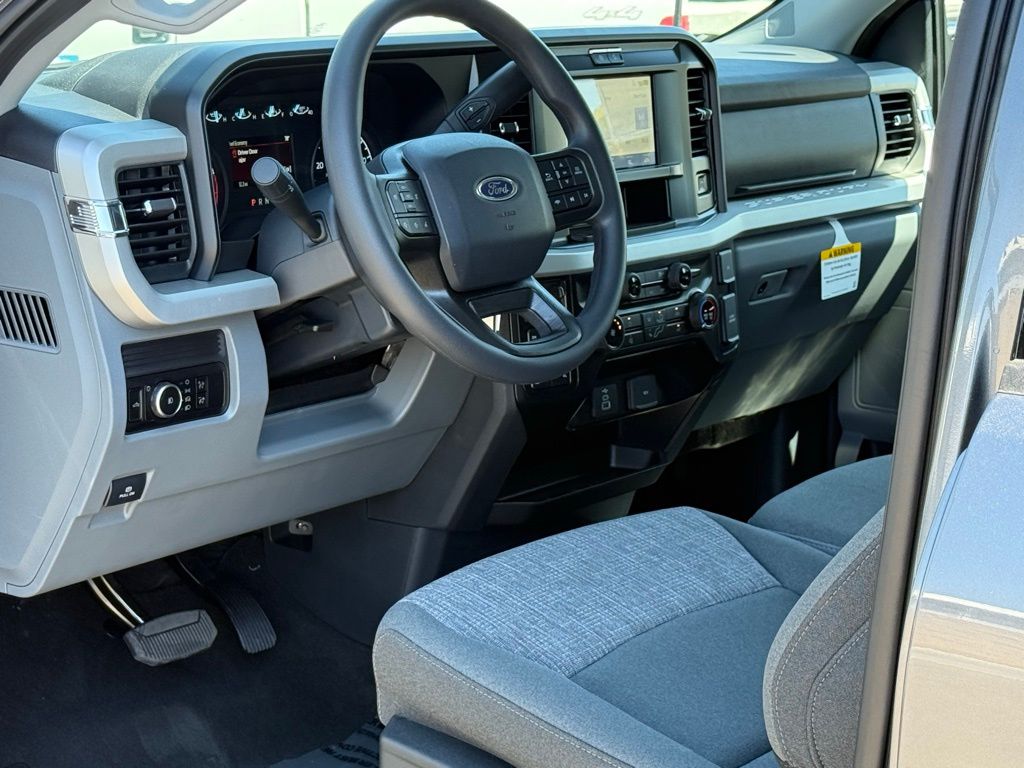 2026 Ford F-250 XLT photo 8