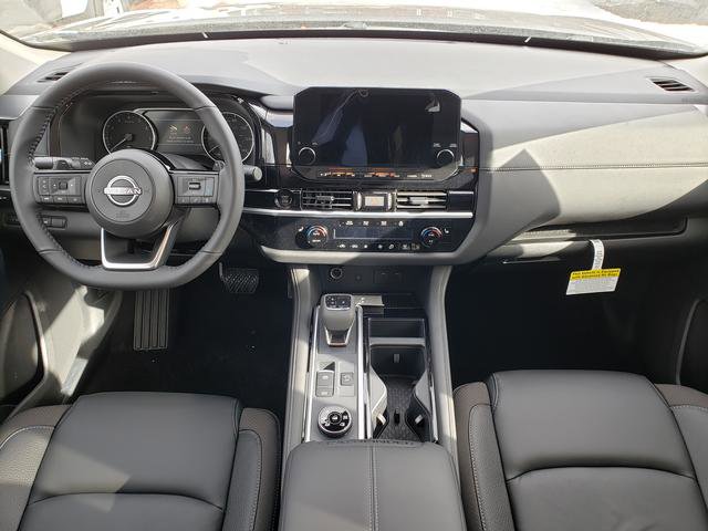 2025 Nissan Pathfinder SL photo 12