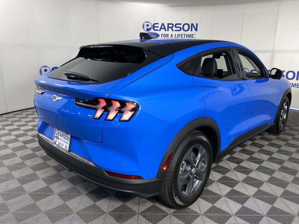 New 2023 Ford Mustang MachE Select SELECT in Zionsville 38342