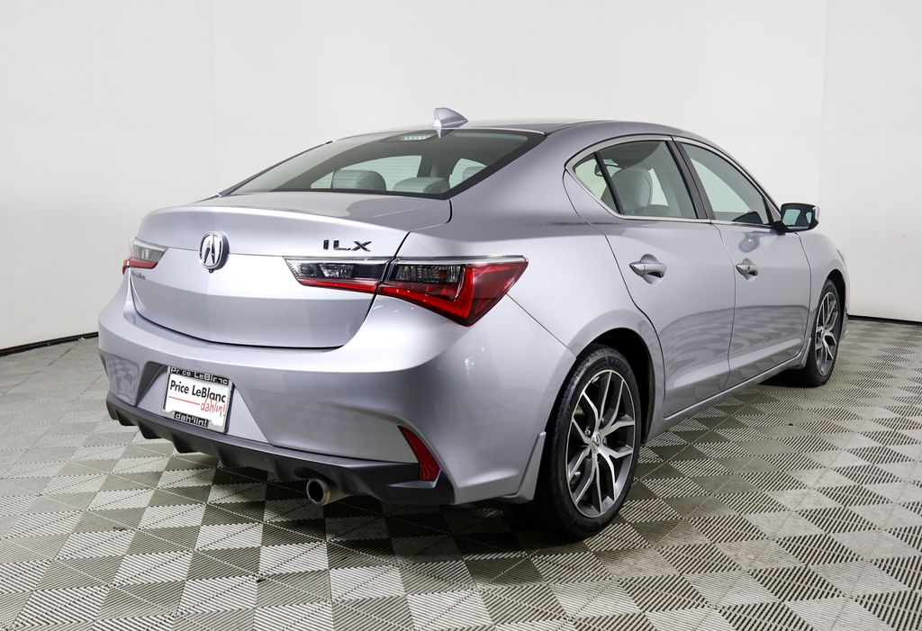2019 Acura ILX Premium photo 5