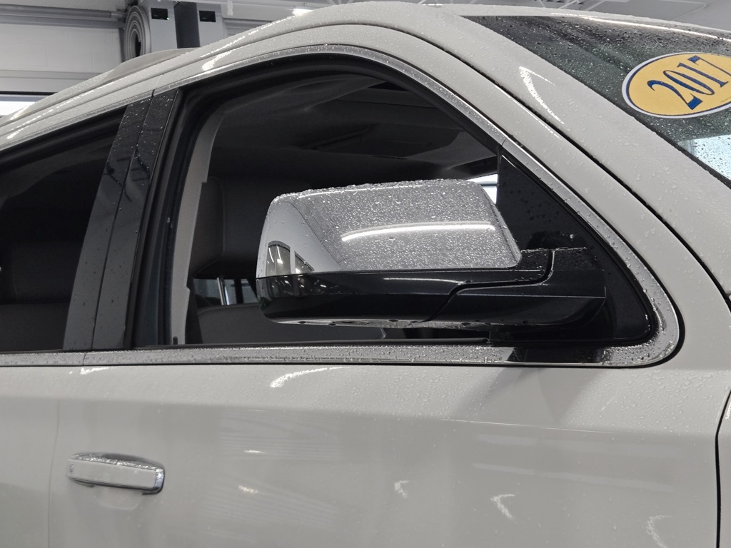 2017 Chevrolet Suburban Premier photo 8