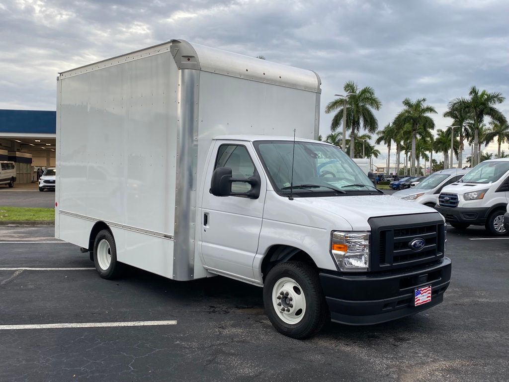 2024 Ford E-350 photo 3