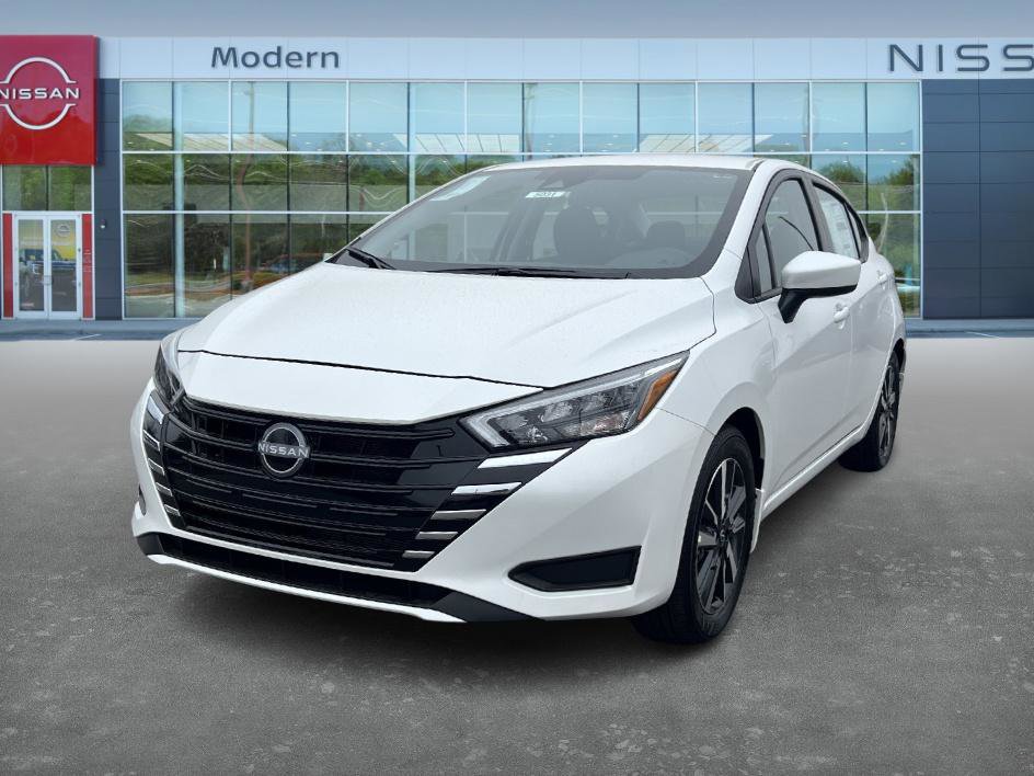 2025 Nissan Versa SV's photo