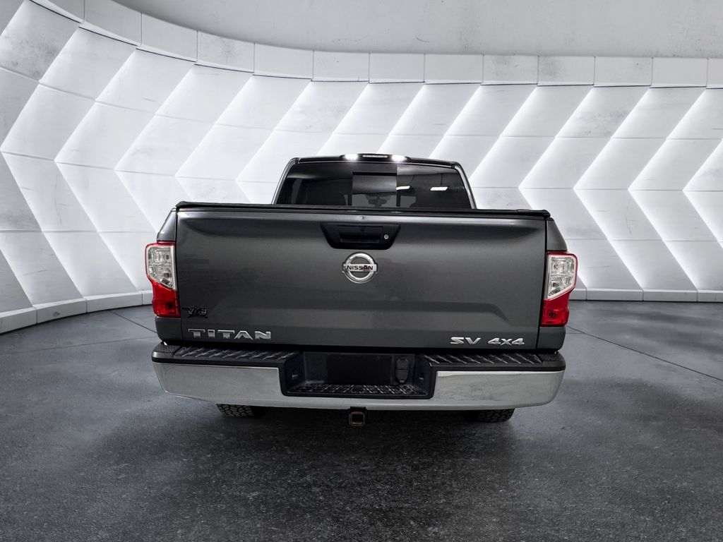 2017 Nissan Titan SV photo 5