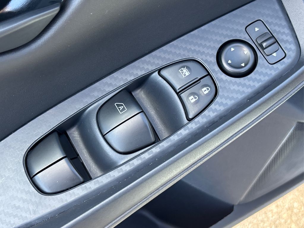2025 Nissan Sentra S photo 26