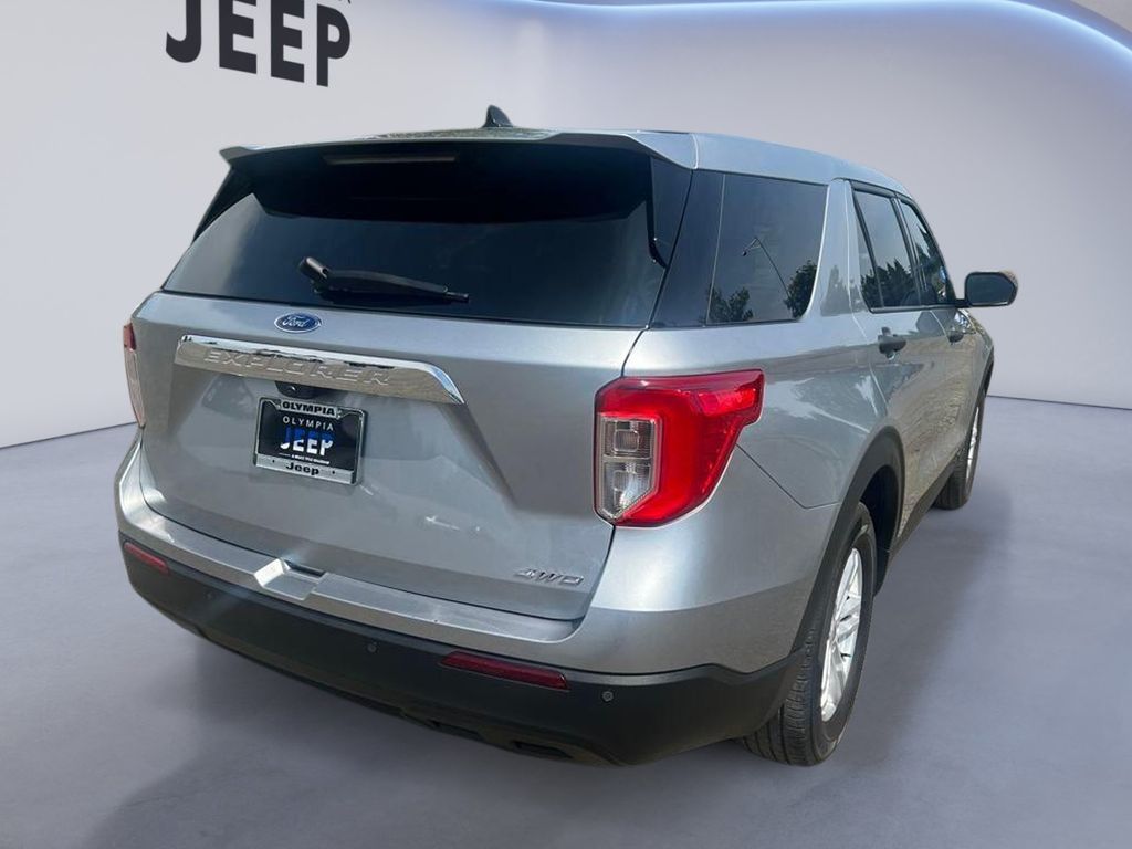 2023 Ford Explorer Base photo 4