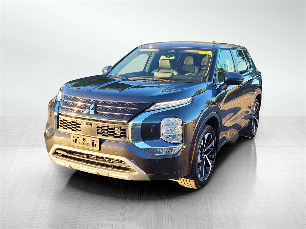 2024 Mitsubishi Outlander SE photo 9