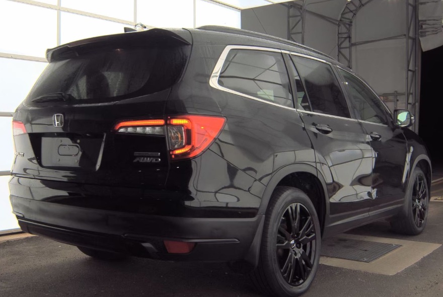 2022 Honda Pilot Special Edition photo 2