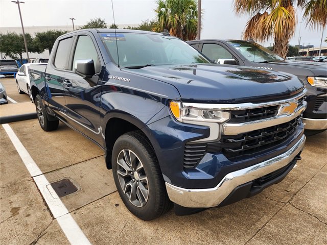 2023 Chevrolet Silverado 1500 LT's photo