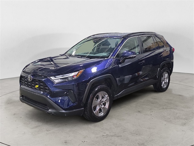 2024 Toyota RAV4 XLE's photo
