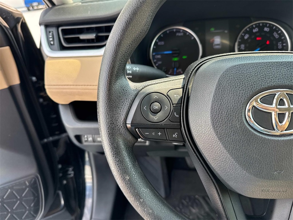 2022 Toyota RAV4 Hybrid XLE photo 22
