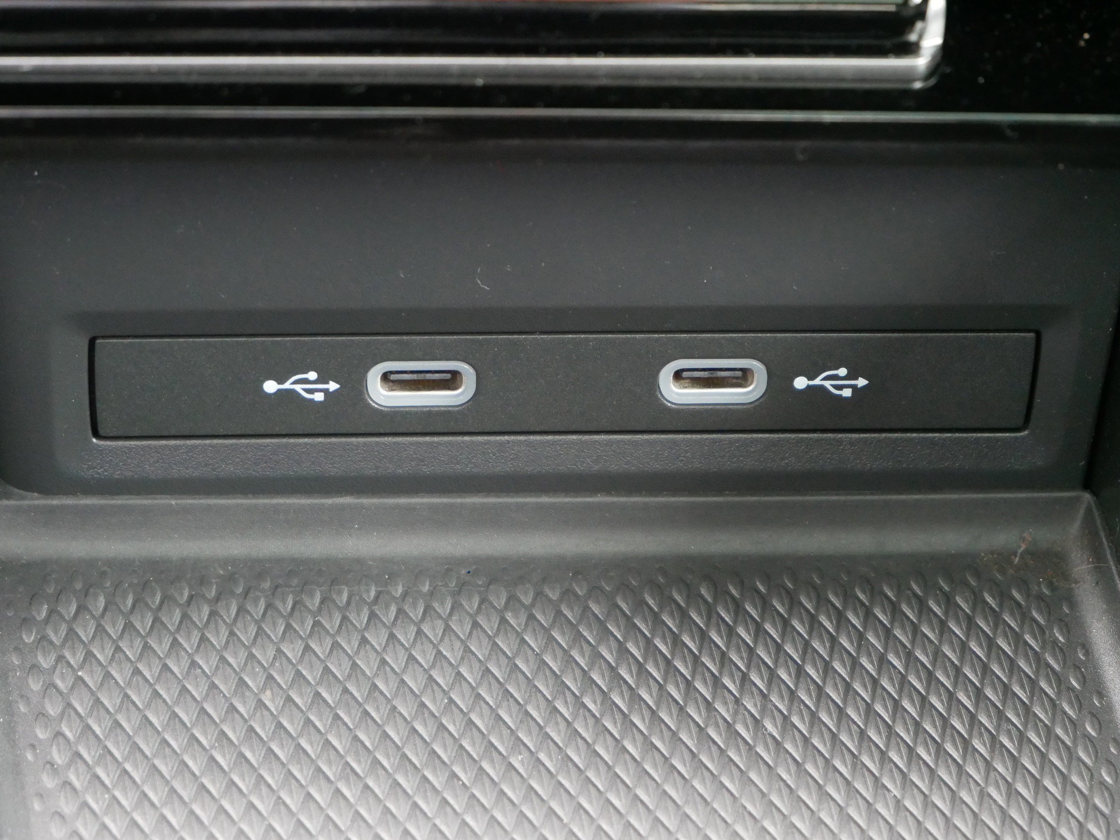 2024 Volkswagen Atlas SEL Premium R-Line photo 28