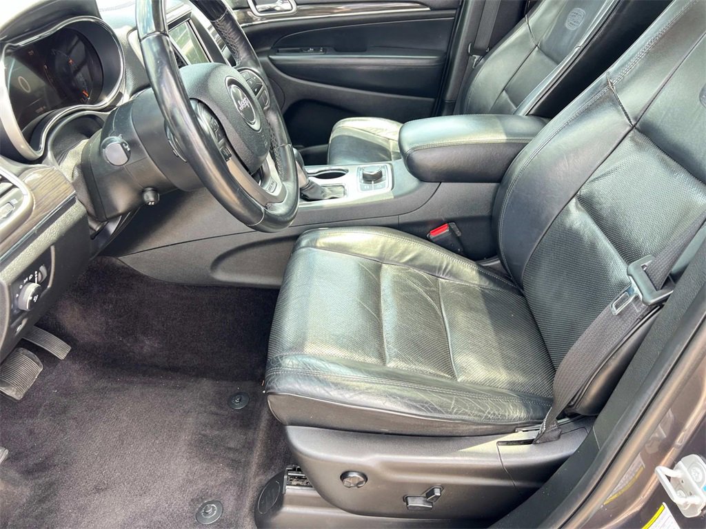 2018 Jeep Grand Cherokee Overland photo 14