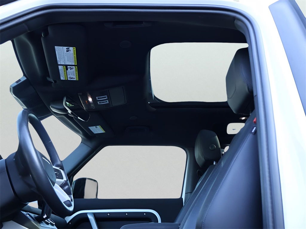 2022 Land Rover Defender 90 X-Dynamic S photo 33