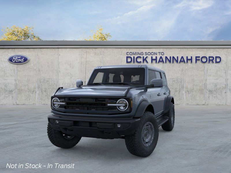 2025 Ford Bronco Outer Banks photo 2