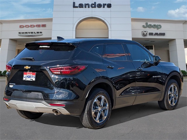 2024 Chevrolet Blazer photo 4