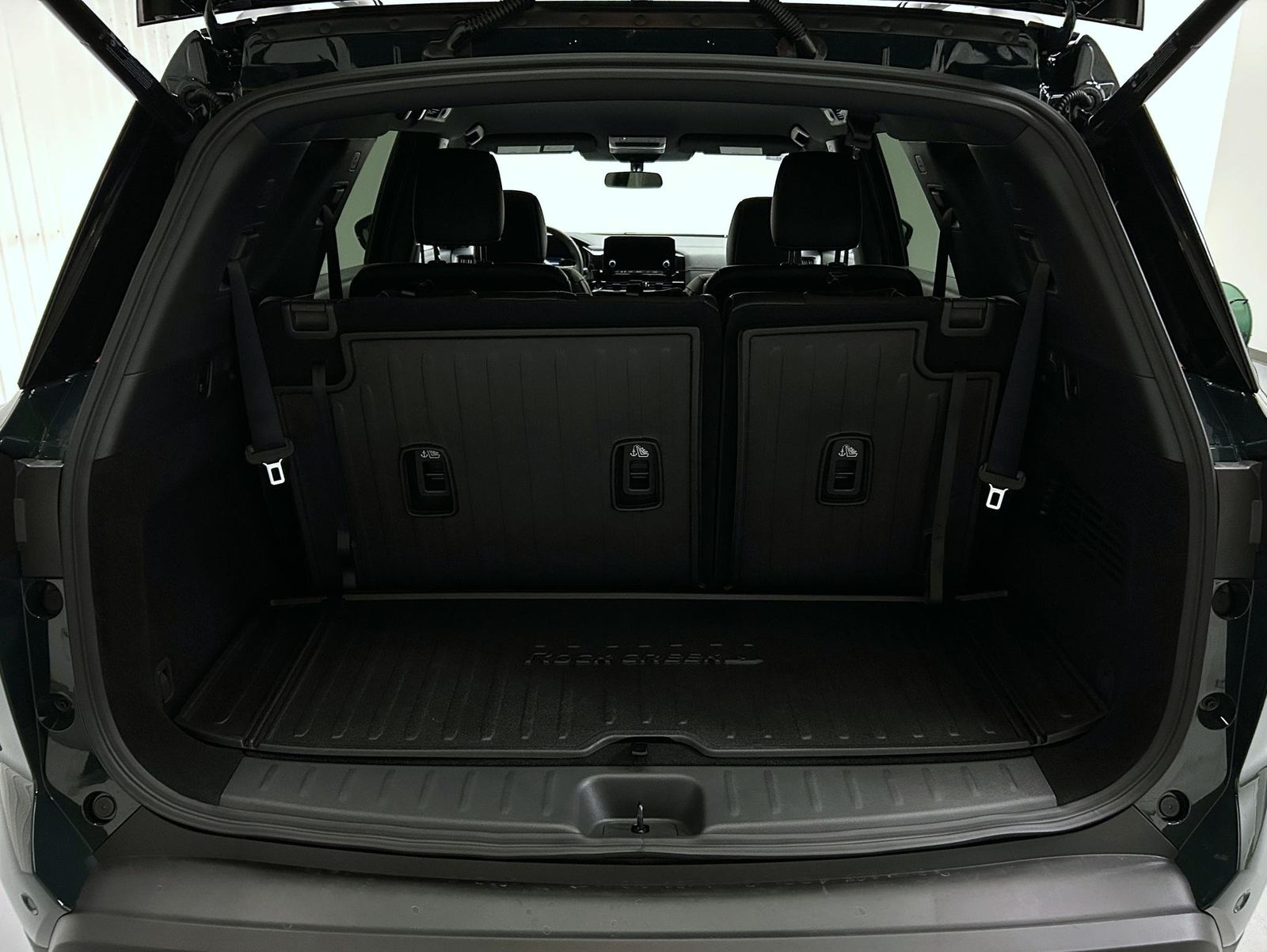 2025 Nissan Pathfinder Rock Creek photo 8