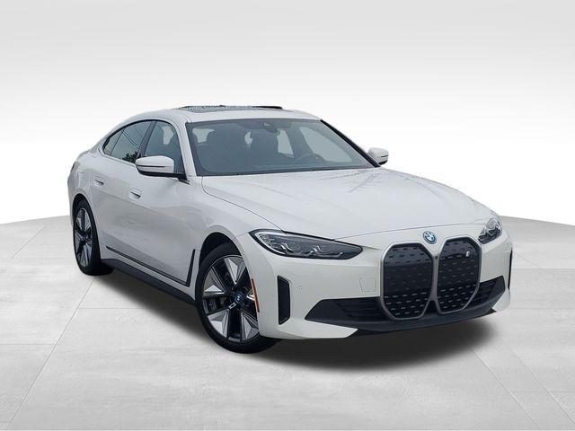 Used 2024 Alpine White BMW eDrive40 image 1