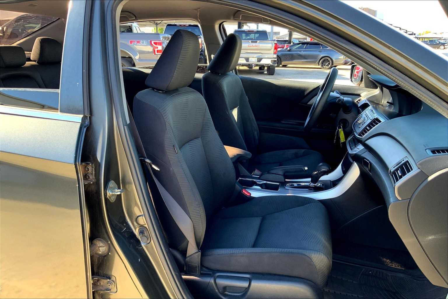 2014 Honda Accord LX photo 8