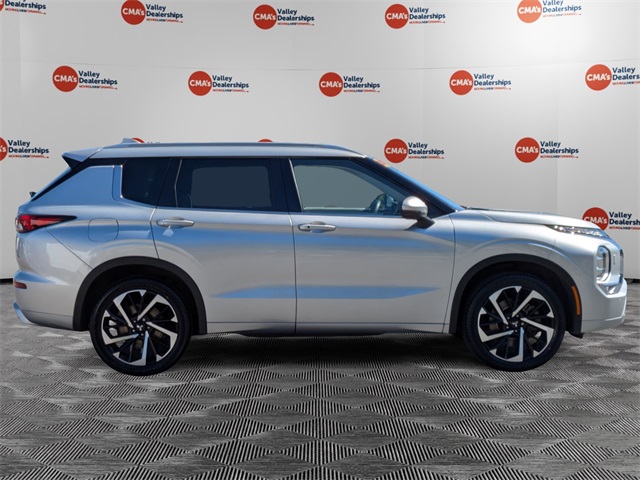 2023 Mitsubishi Outlander SEL photo 4