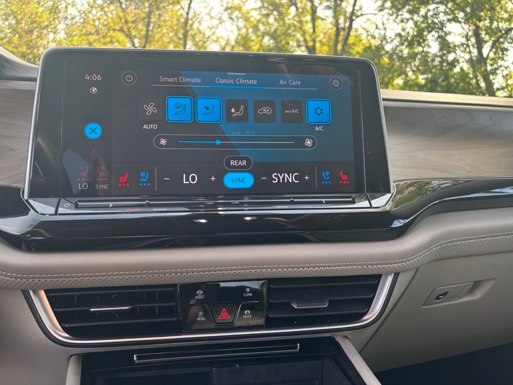 2024 Volkswagen Atlas SE Technology photo 19