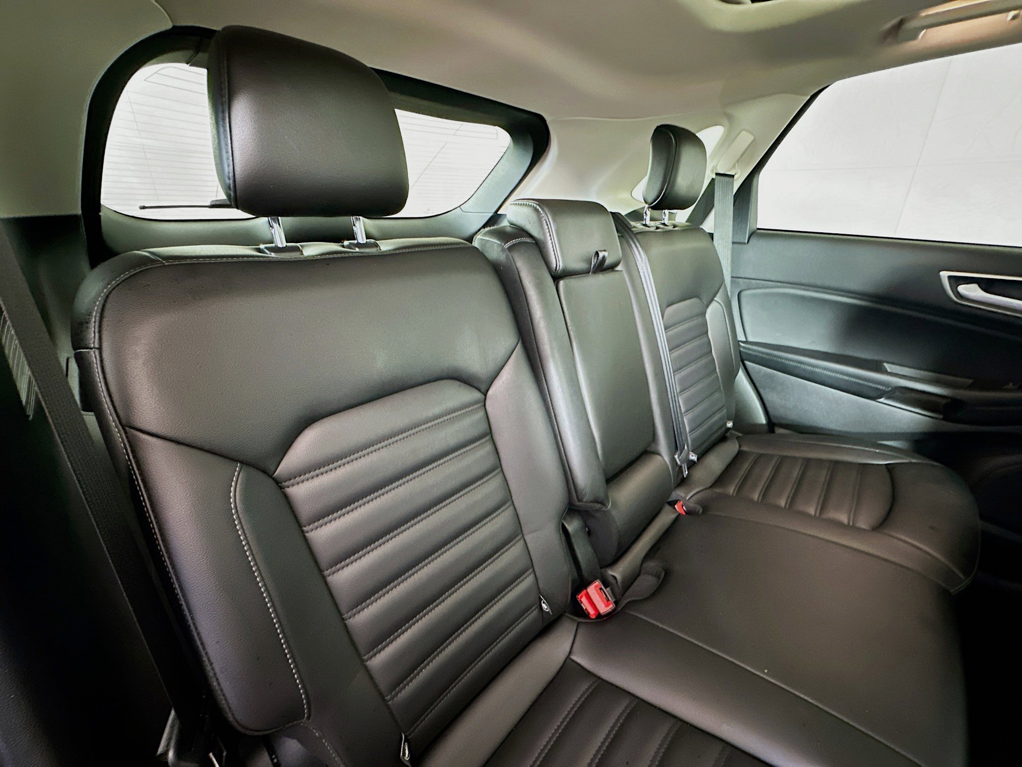 2021 Ford Edge SEL photo 22