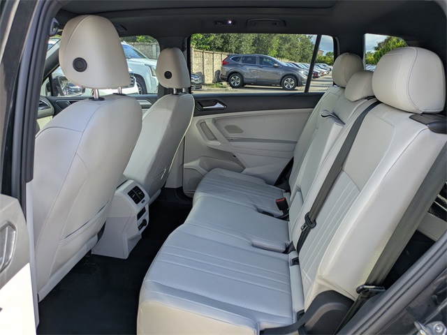 2023 Volkswagen Tiguan SE R-Line Black photo 15