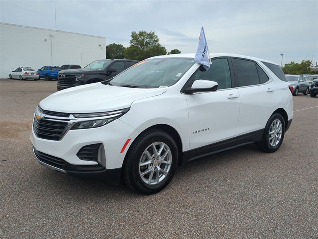 2024 Chevrolet Equinox LT's photo