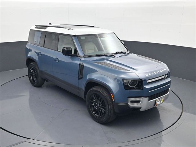 2024 Land Rover Defender 110 S photo 14