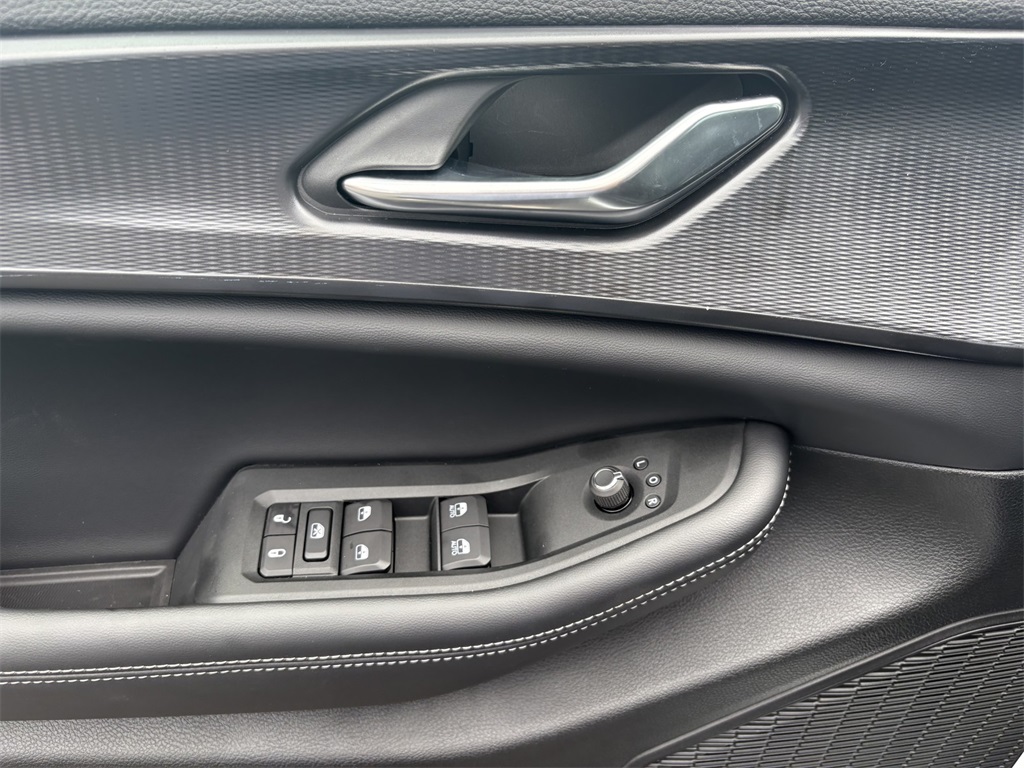 2025 Jeep Grand Cherokee Laredo X photo 12