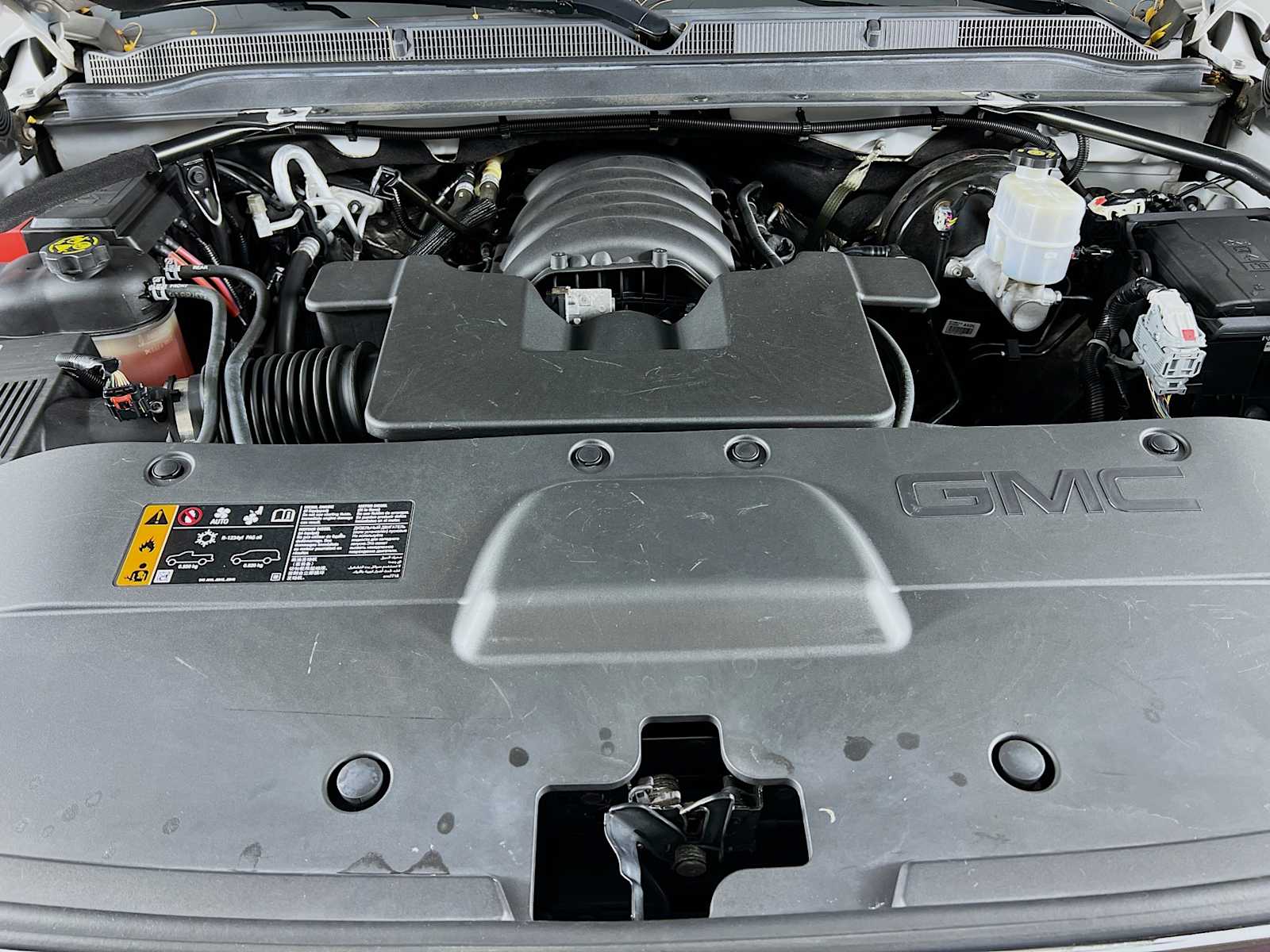 2019 Gmc Yukon SLT photo 25